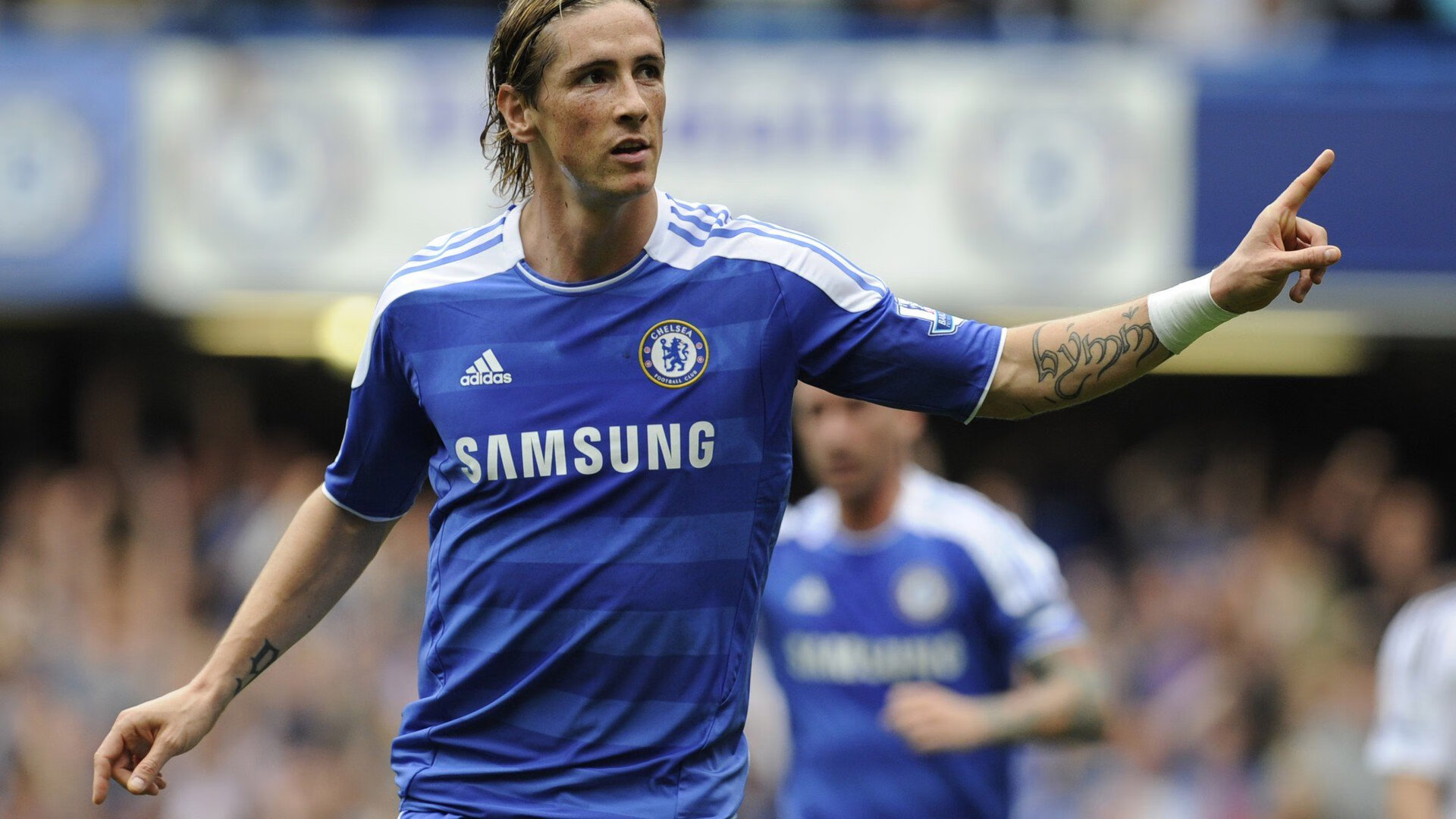 AIYOUXI.COM-震撼乒乓球反手大战引热议，乒乓反手视频