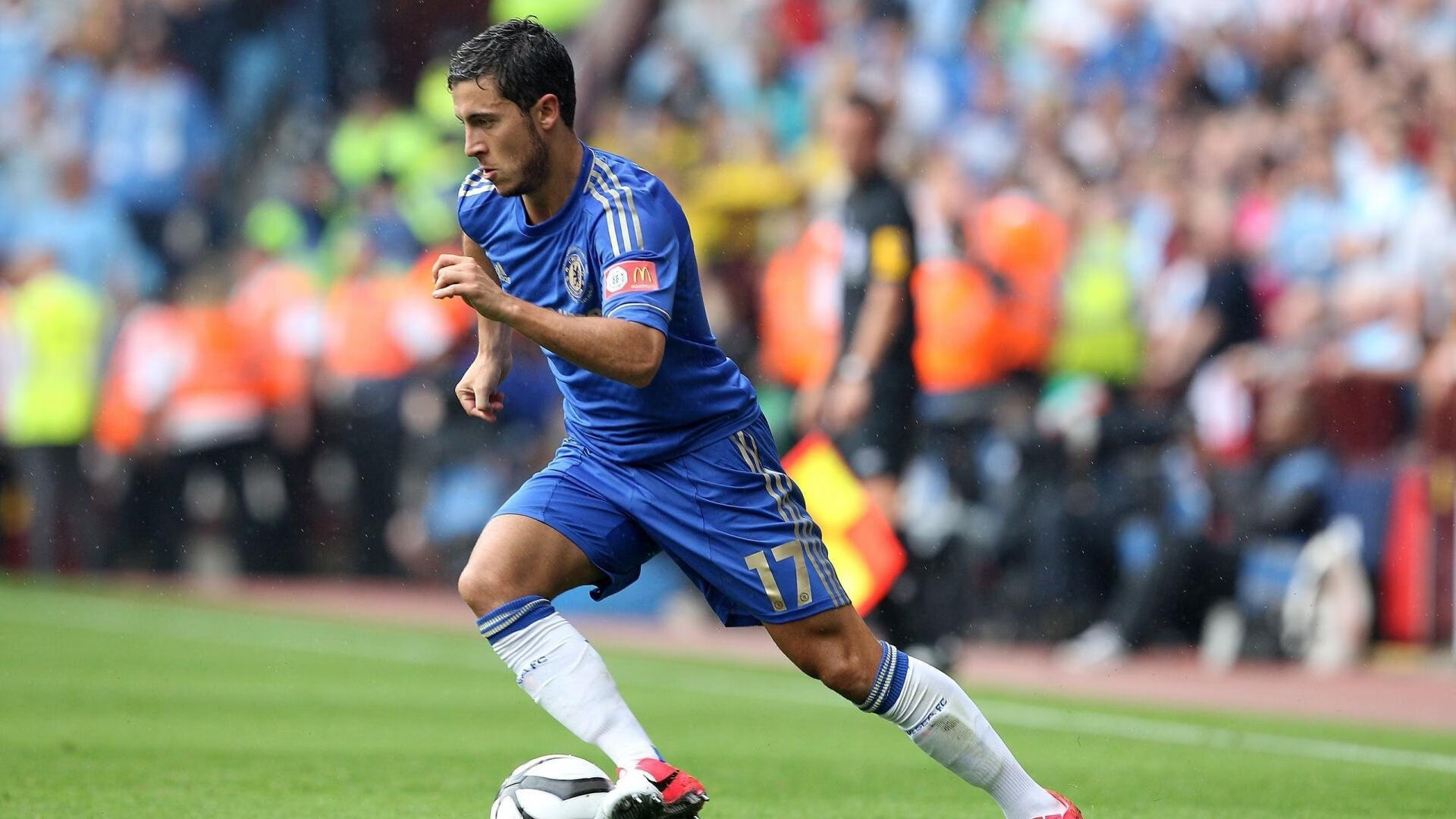 英超青训营引入VR技术提升战术认知训练效果，英超训练基地